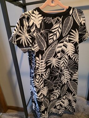 Old Navy Black & White Tropical Dress Cotton/Modal/Span Size Sm